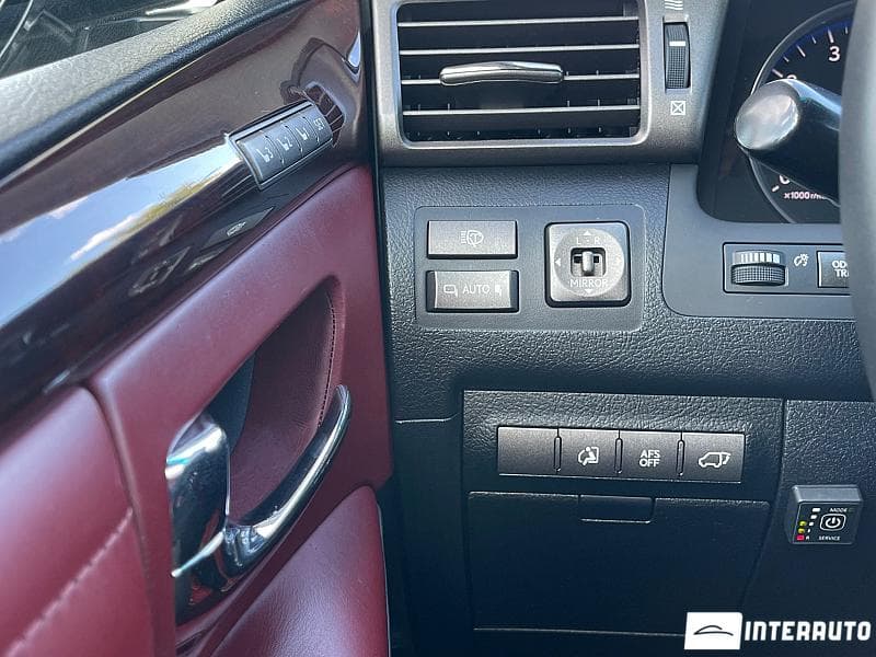 Lexus LX 570 2011 — Миниатюра 14