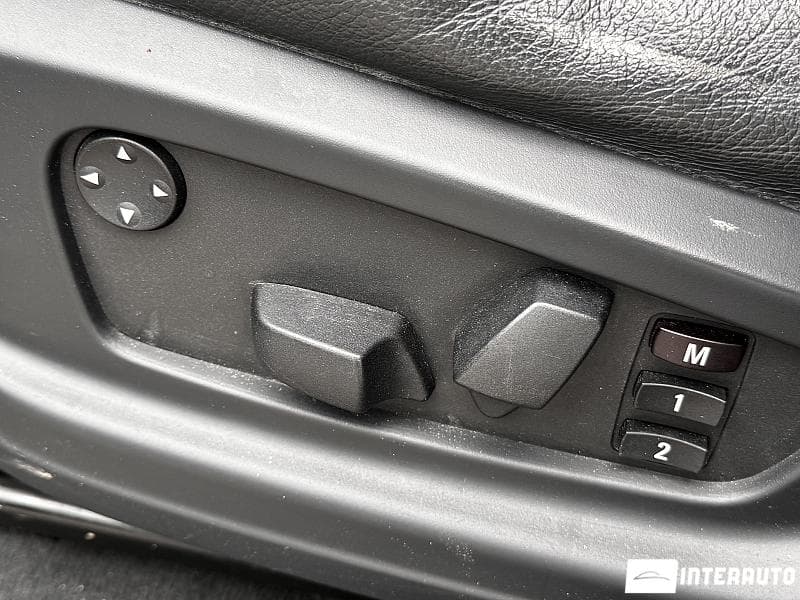 BMW X5 4.8i 2008 — Миниатюра 16