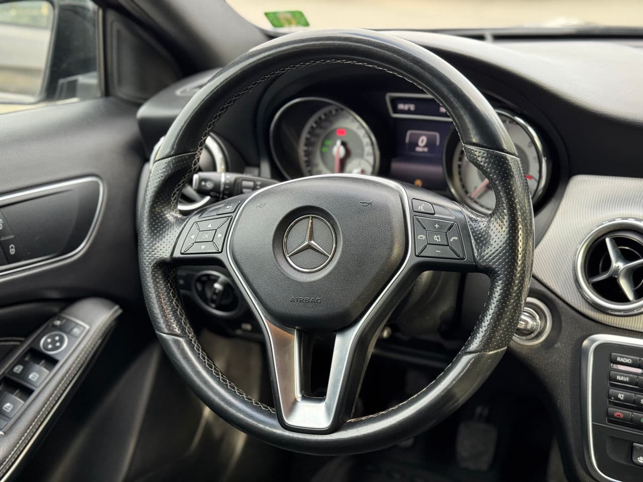 2015 Mercedes GLA 180 — Miniatură 9