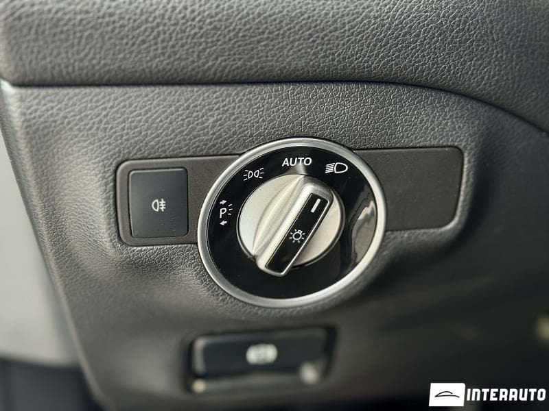 2015 Mercedes GLA 180 — Miniatură 7