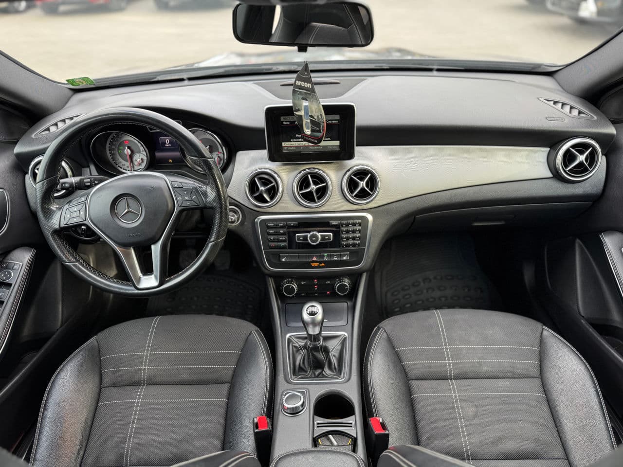 2015 Mercedes GLA 180 — Miniatură 8