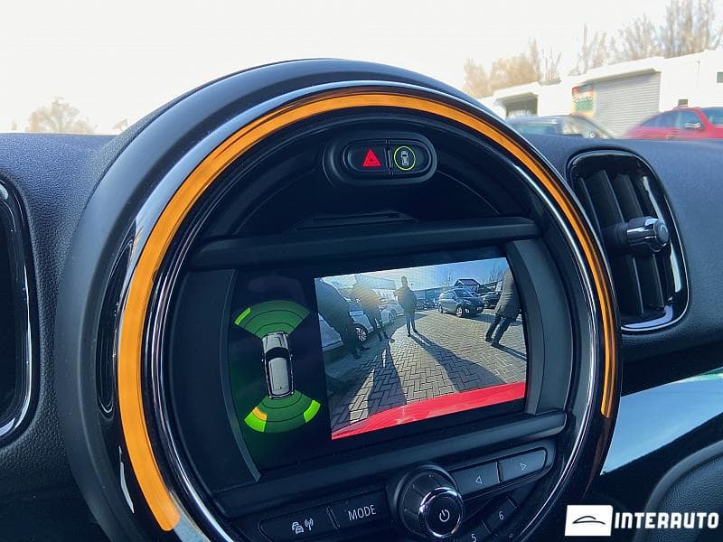 Mini Countryman Cooper S ALL4 2018 — Миниатюра 12