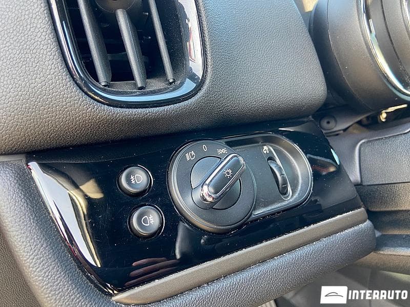Mini Countryman Cooper S ALL4 2018 — Миниатюра 18