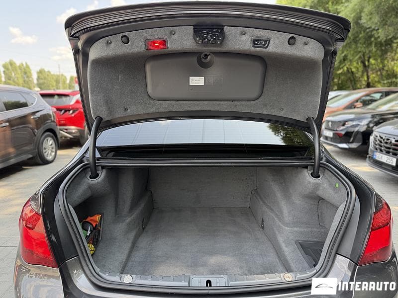 2012 BMW 740 — Miniatură 27