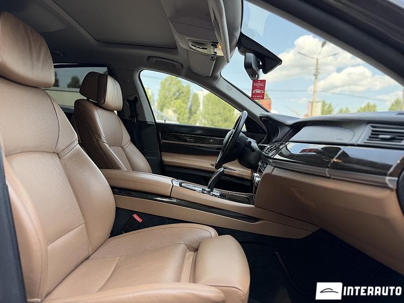 2012 BMW 740 — Miniatură 20