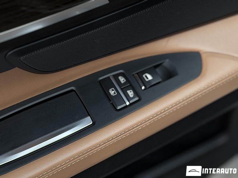 2012 BMW 740 — Miniatură 22