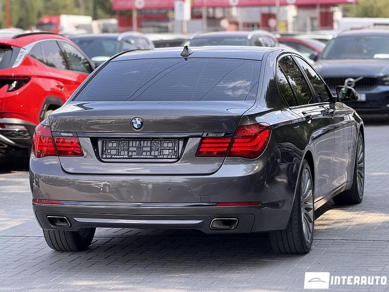 2012 BMW 740 — Miniatură 2