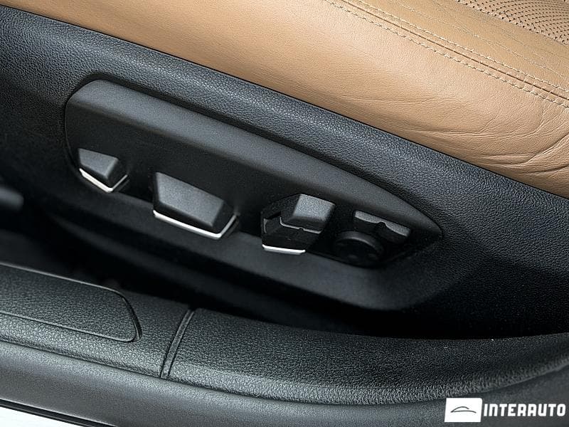 2012 BMW 740 — Miniatură 13