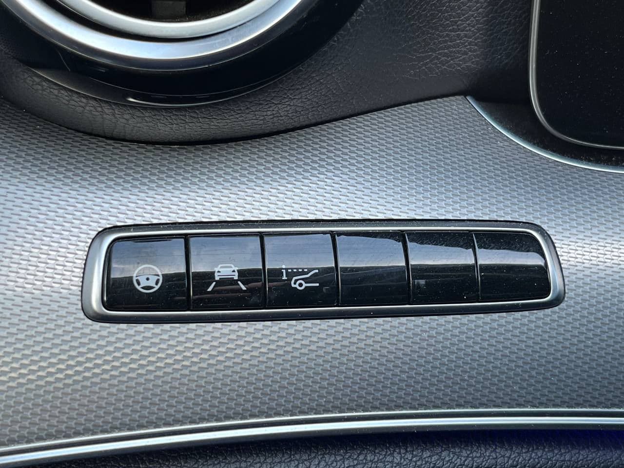 Mercedes E 220 2018 — Миниатюра 18