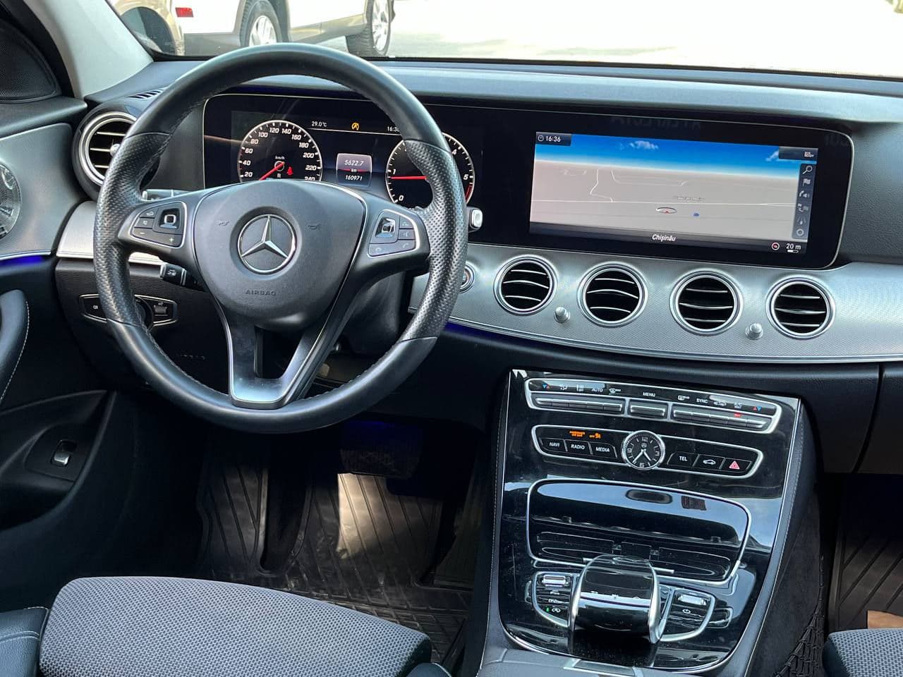 Mercedes E 220 2018 — Миниатюра 10