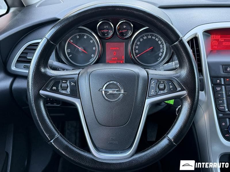 Opel Astra 2011 — Миниатюра 9