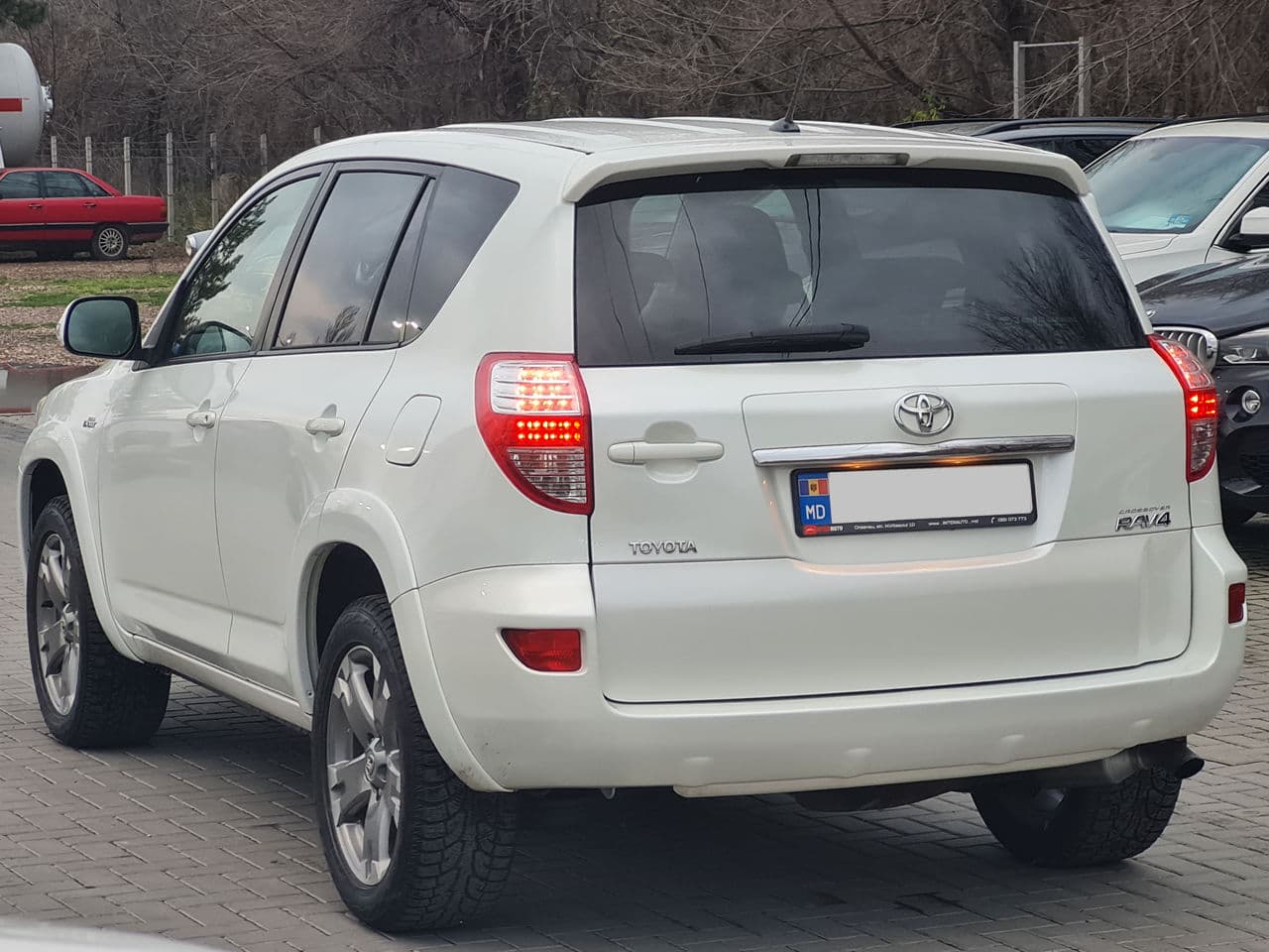 Toyota Rav-4 2010 — Миниатюра 4