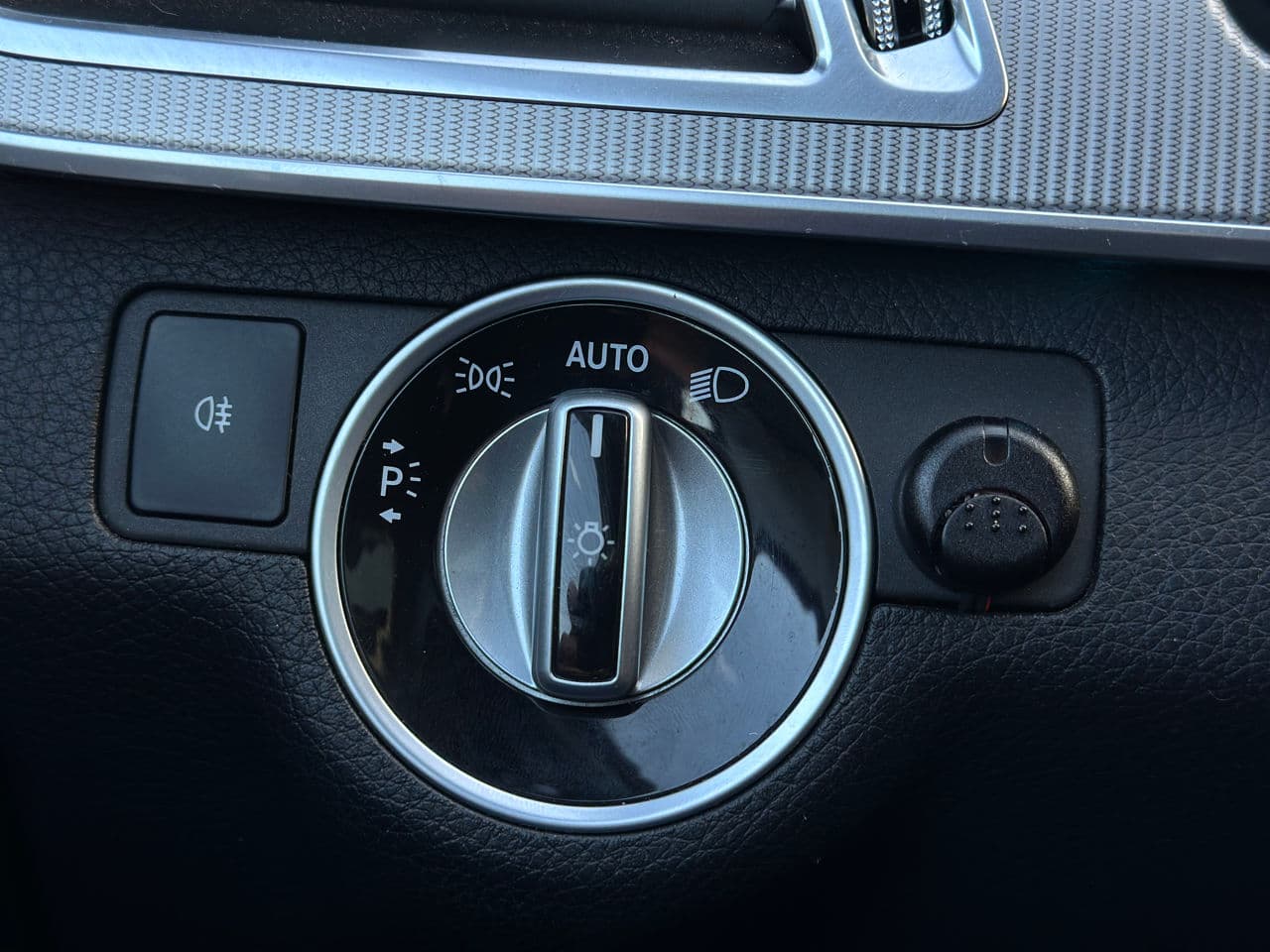 Mercedes E 300h 2014 — Миниатюра 10
