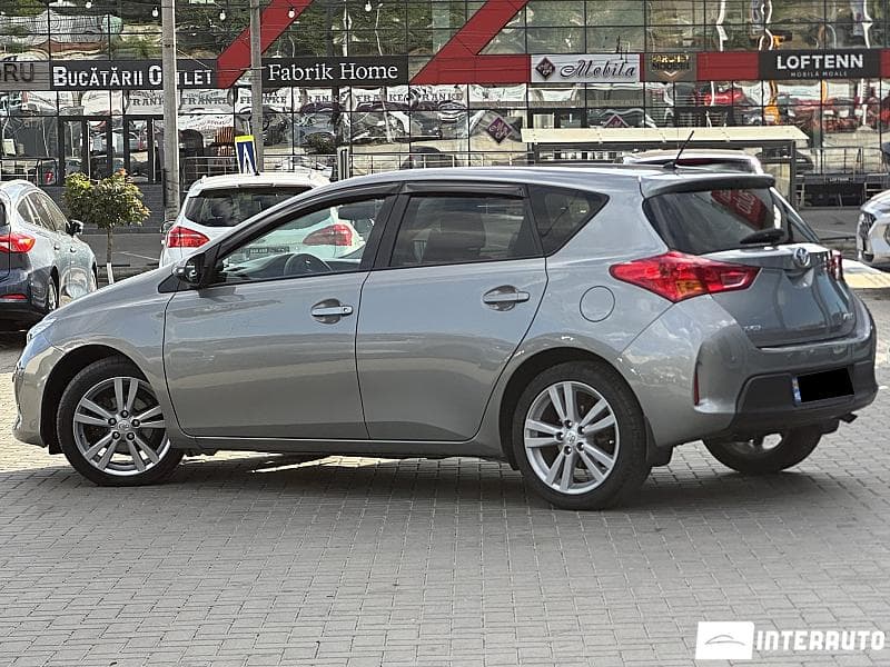 2014 Toyota Auris — Miniatură 4