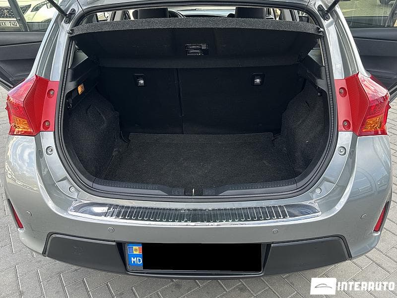 2014 Toyota Auris — Miniatură 18