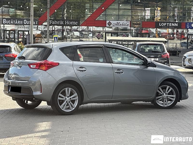2014 Toyota Auris — Miniatură 3