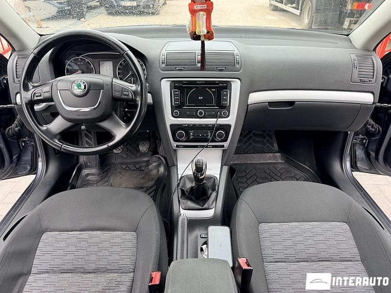 2011 Skoda Octavia — Miniatură 7