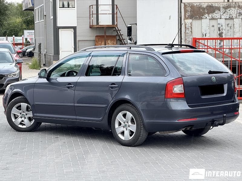 2011 Skoda Octavia — Miniatură 2