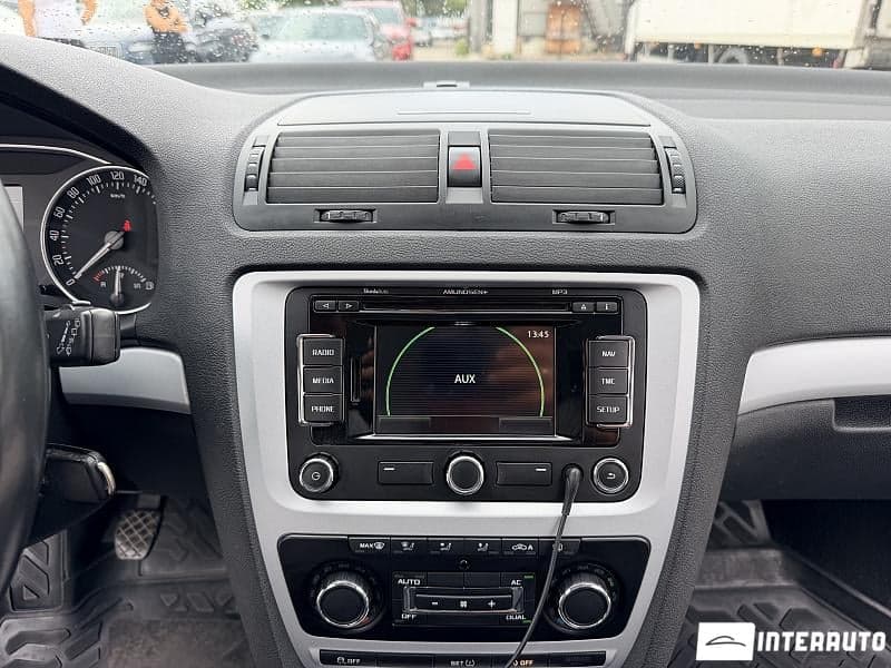 2011 Skoda Octavia — Miniatură 10
