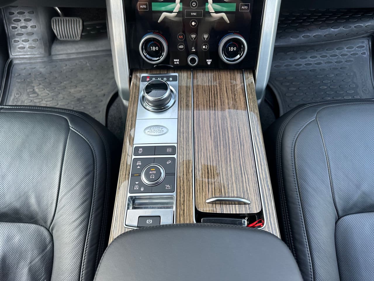2017 Land Rover Range Rover Vogue — Miniatură 12