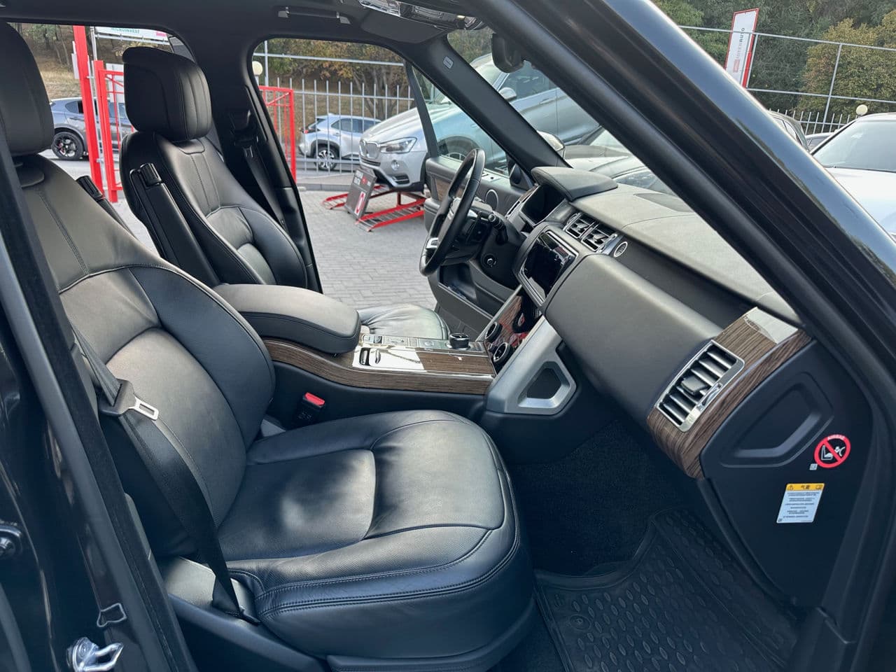 2017 Land Rover Range Rover Vogue — Miniatură 14