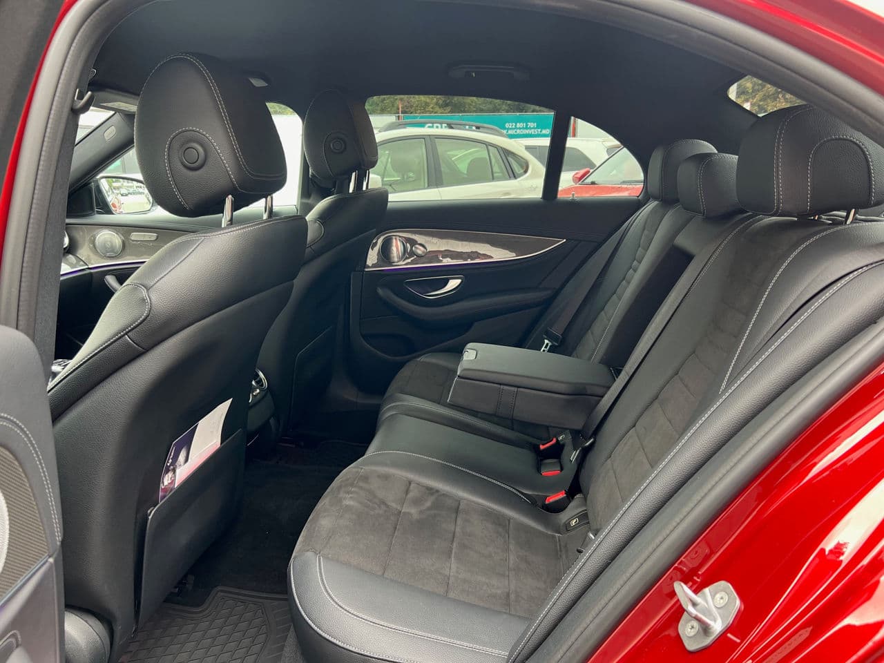 2017 Mercedes E 220 — Miniatură 22