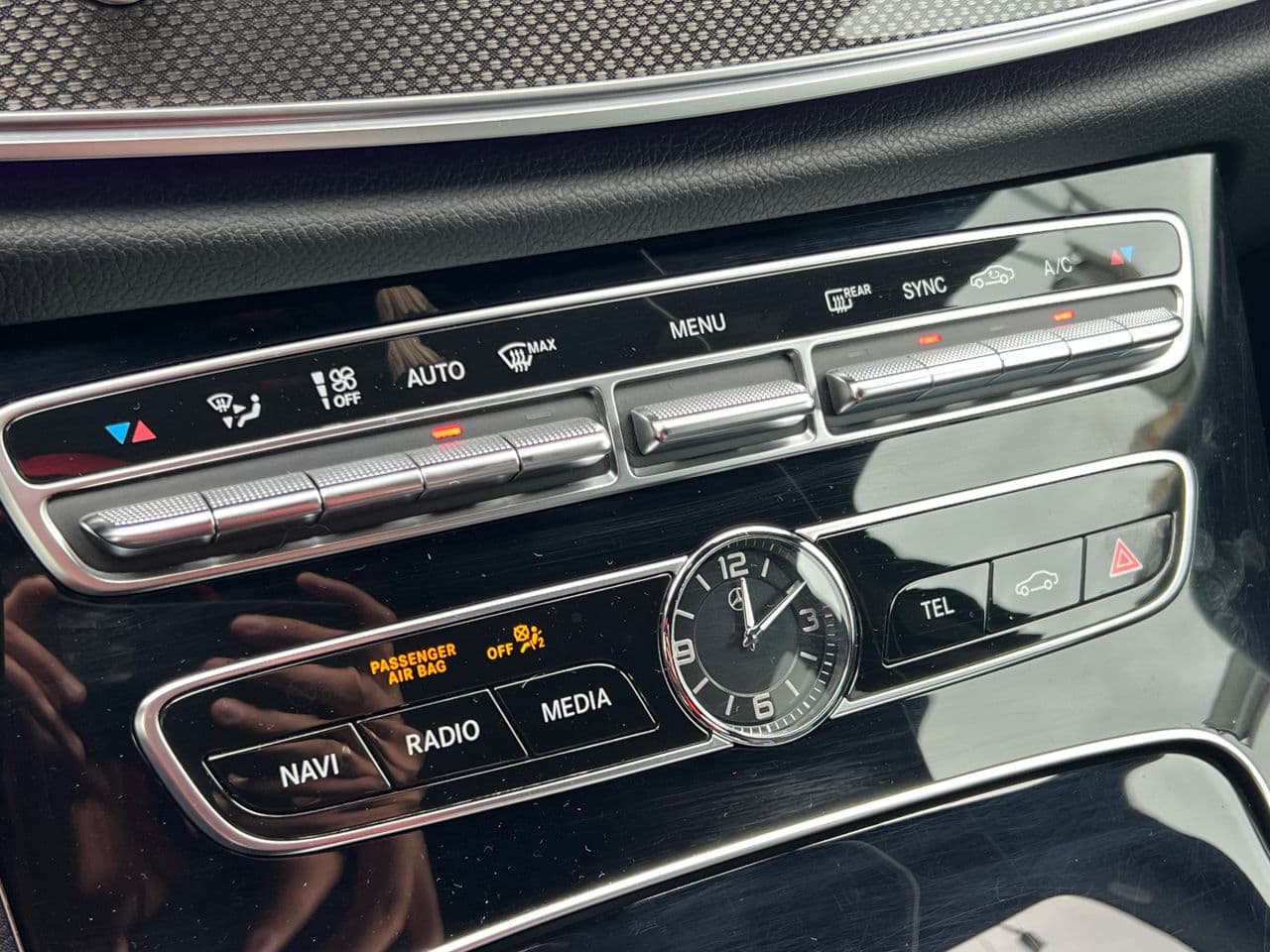 2017 Mercedes E 220 — Miniatură 15