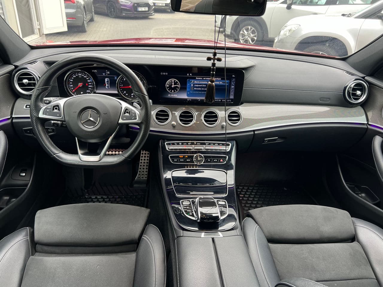 2017 Mercedes E 220 — Miniatură 9