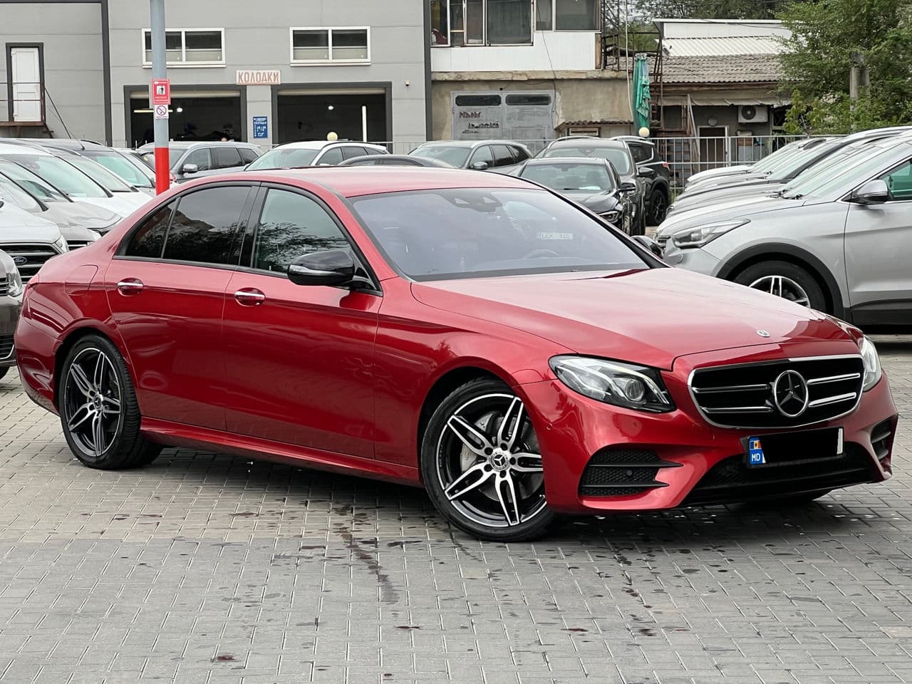 2017 Mercedes E 220 — Miniatură 3