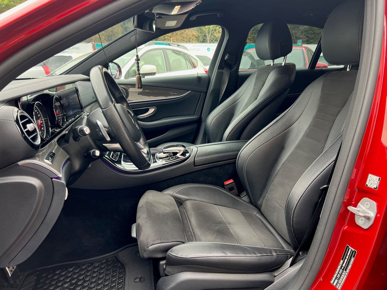 2017 Mercedes E 220 — Miniatură 7