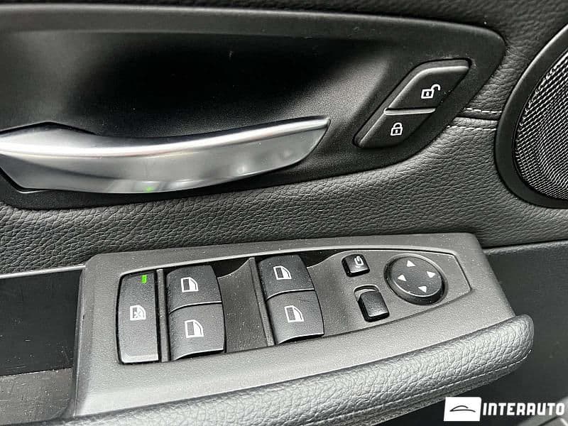 2016 BMW 225XE — Miniatură 9