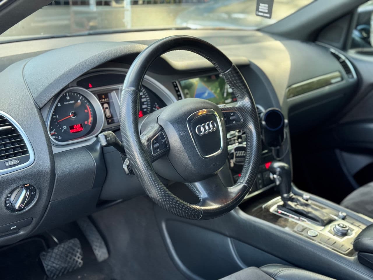 2010 Audi Q7 — Miniatură 10