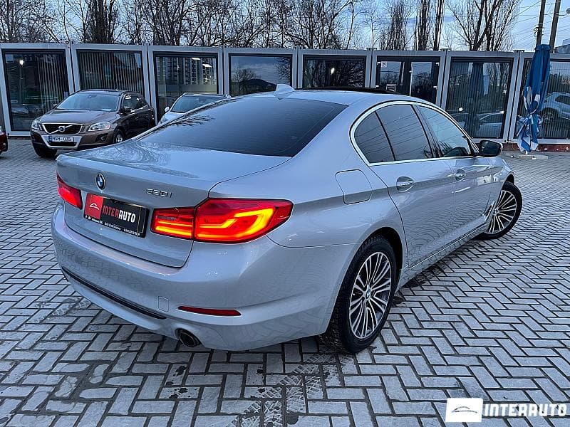 2017 BMW 530 — Miniatură 2