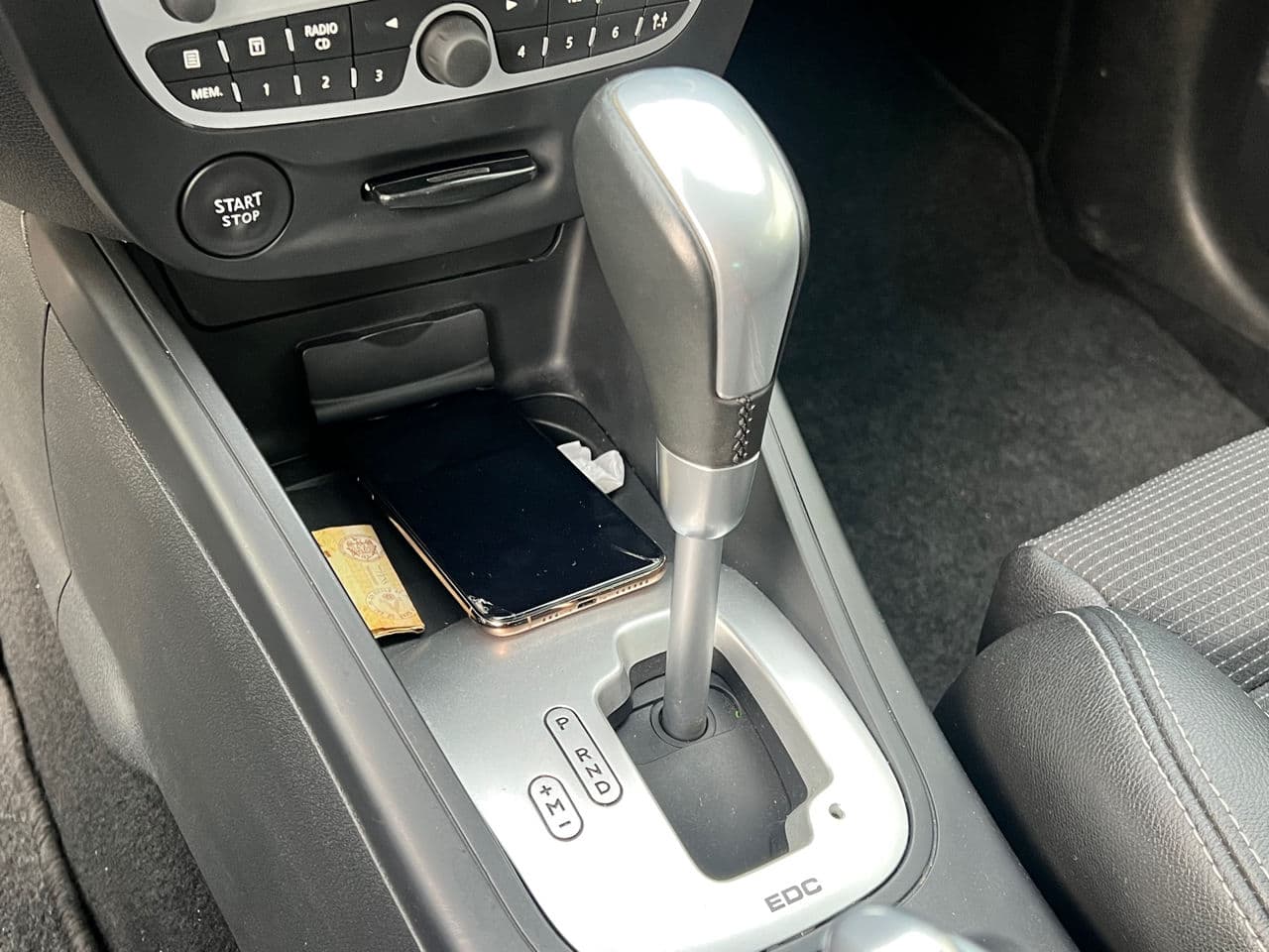 Renault Megane 2011 — Миниатюра 11