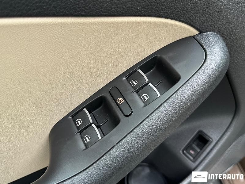 2013 Volkswagen Jetta — Miniatură 17