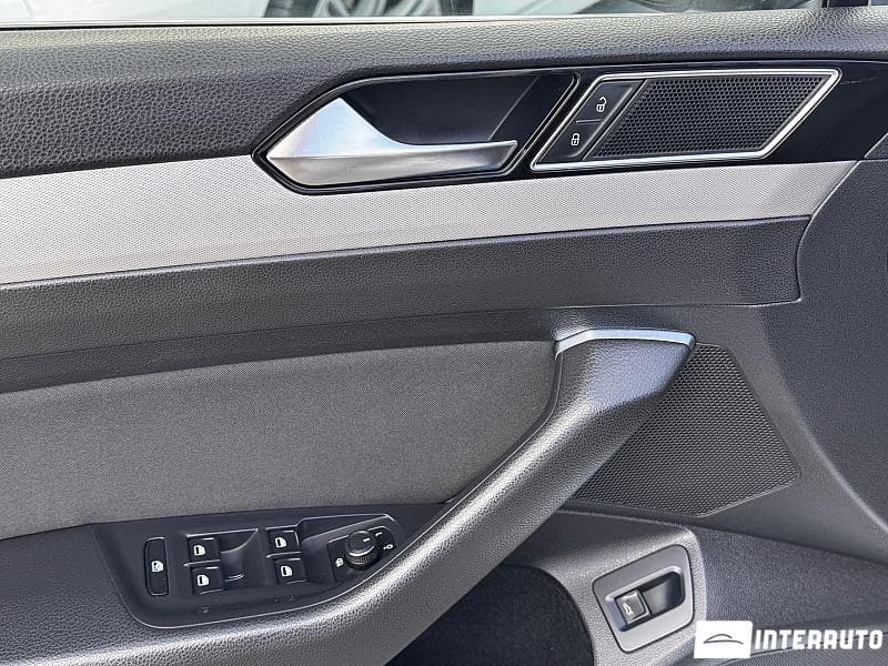 2015 Volkswagen Passat — Miniatură 17