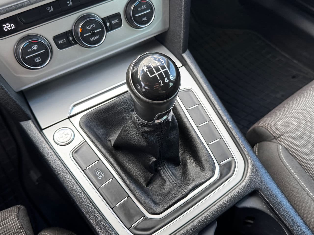 2015 Volkswagen Passat — Miniatură 12