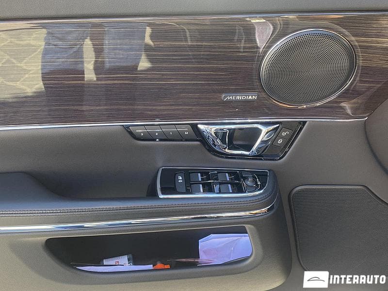 2015 Jaguar XJ — Miniatură 17