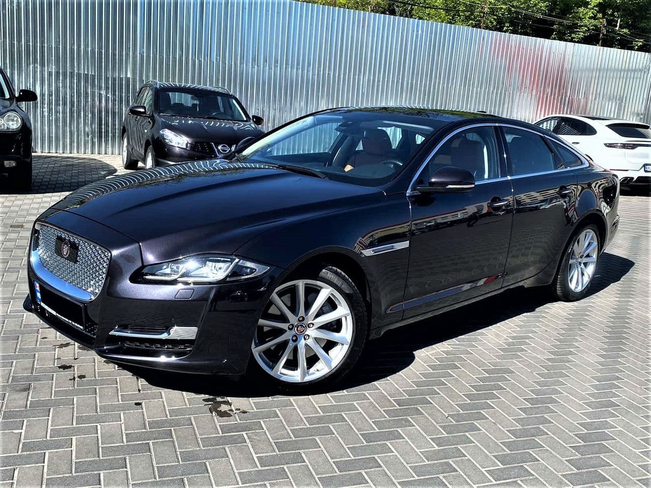 2015 Jaguar XJ — Miniatură 3