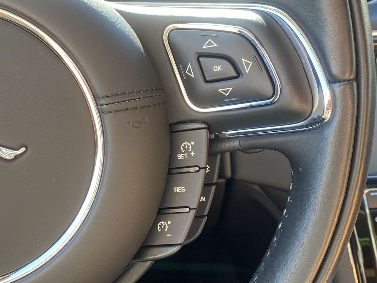 2015 Jaguar XJ — Miniatură 15