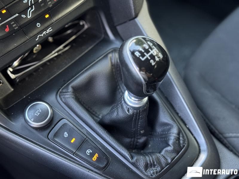 2015 Ford Focus — Miniatură 14