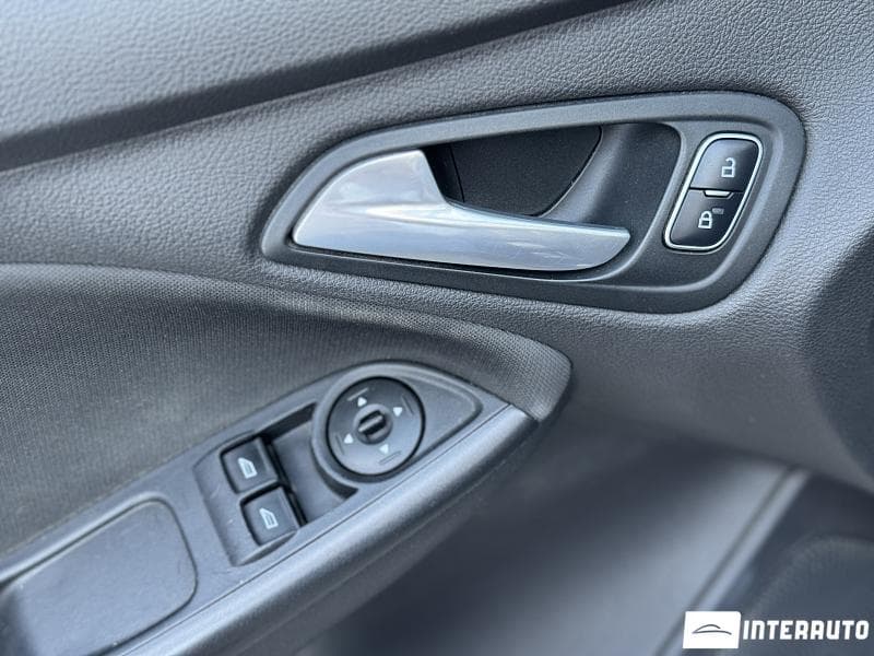 2015 Ford Focus — Miniatură 6