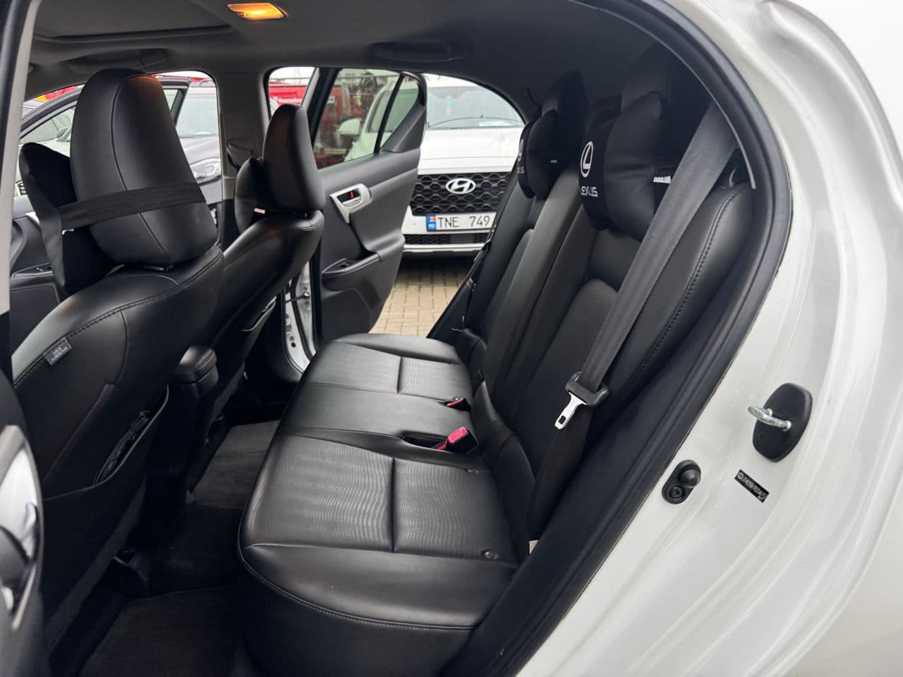 2011 Lexus CT 200h — Miniatură 13