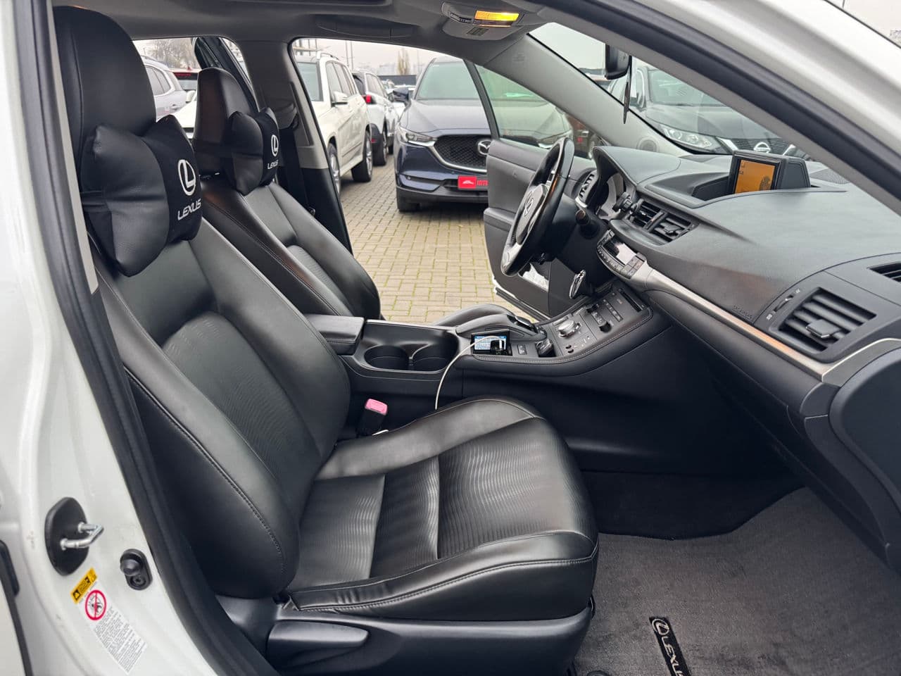 2011 Lexus CT 200h — Miniatură 16
