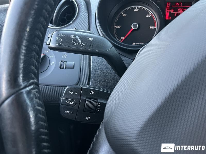 2012 Seat Ibiza — Miniatură 9