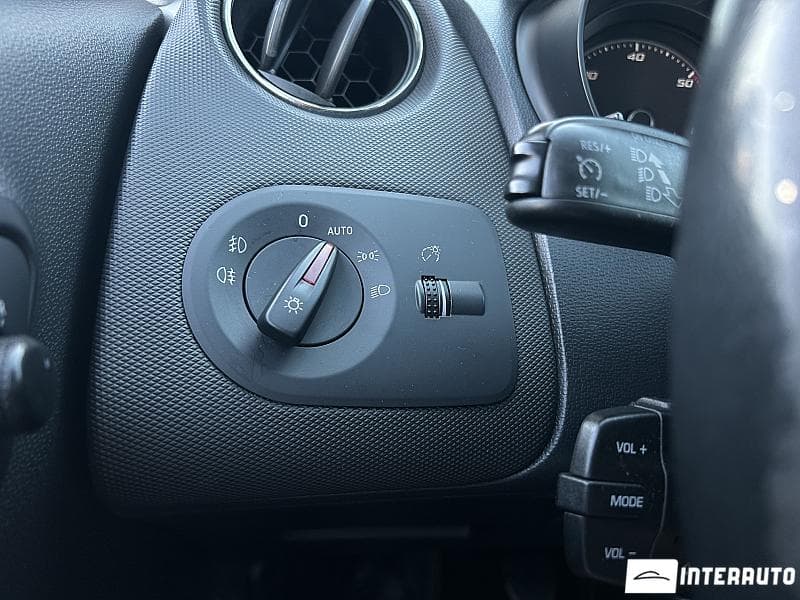 2012 Seat Ibiza — Miniatură 7