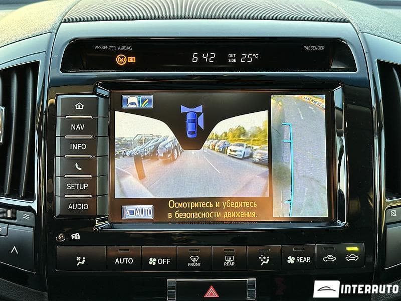 2013 Toyota Land Cruiser — Miniatură 10