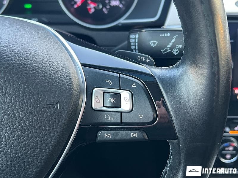 2015 Volkswagen Passat GTE — Miniatură 13