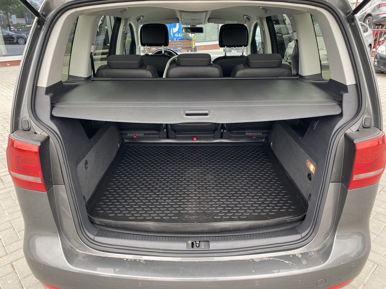 2014 Volkswagen Touran — Miniatură 18