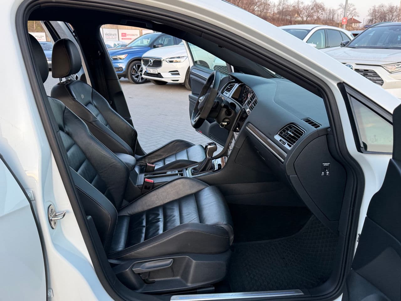 2014 Volkswagen Golf R — Miniatură 15